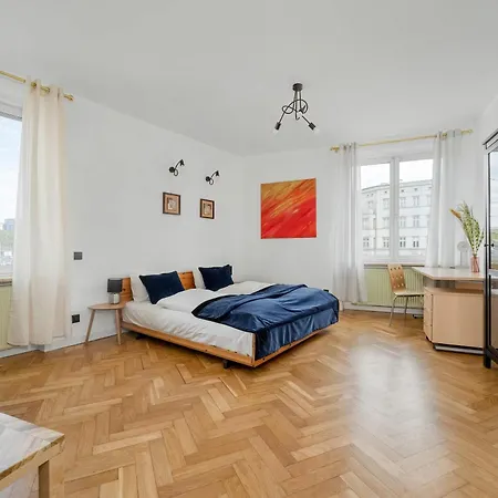 Apartment Przytulny Legionow Z Parkingiem By Renters *
