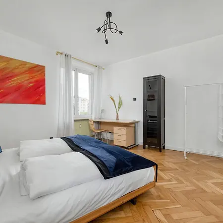 Przytulny Legionow Z Parkingiem By Renters * Breslau