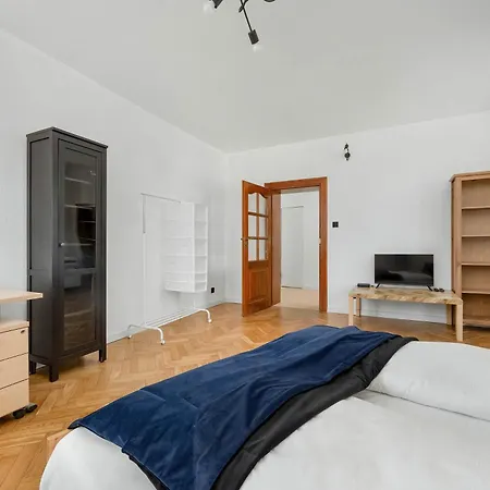 Przytulny Legionow Z Parkingiem By Renters Apartment *